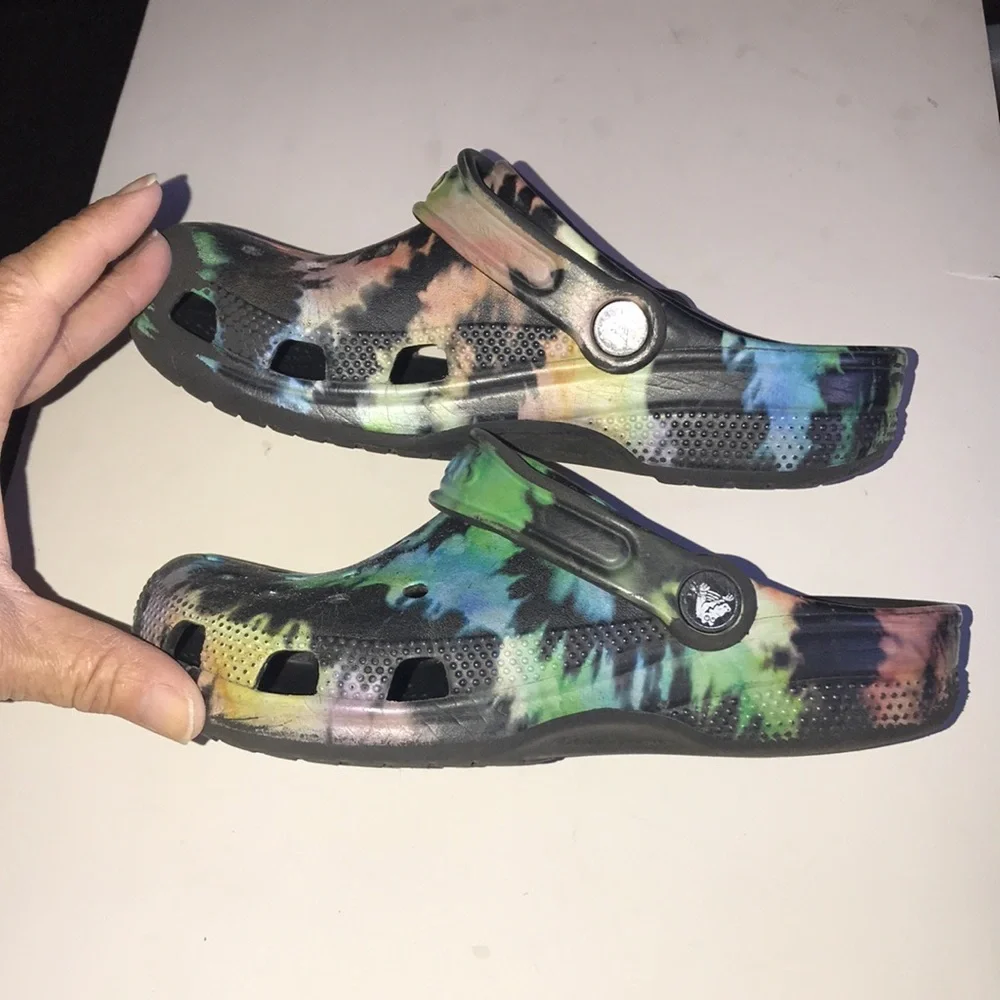 Unisex Spiral Tie-Dyed Crocs